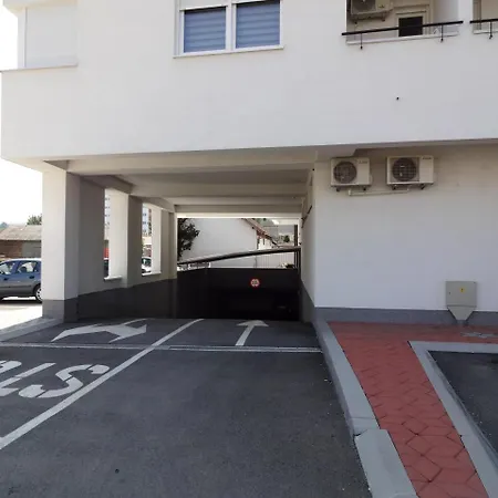 Apartman Apolon 2 公寓